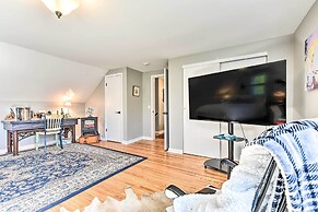 Trolley Apt Upper: Steps to Village Trail & Canal!