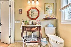 Trolley Apt Upper: Steps to Village Trail & Canal!