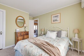 Amazing Rocky Point Retreat Overlooking the Sound!