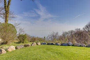 Amazing Rocky Point Retreat Overlooking the Sound!