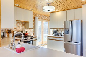 Amazing Rocky Point Retreat Overlooking the Sound!