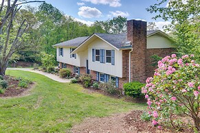 Candler Home w/ Deck ~ 8 Mi to Downtown Asheville!