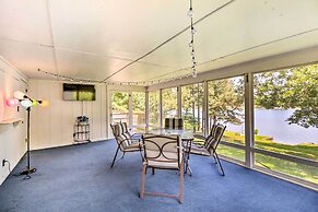 Lake House in Horseshoe Bend Near Ozark Forest!