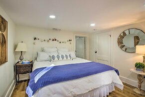 Stoney Creek Cottage: Waterfront Hot Tub, Fire Pit