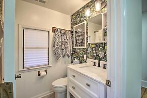 Stoney Creek Cottage: Waterfront Hot Tub, Fire Pit