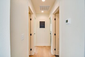 Modern Erie Home - Walk to Downtown!