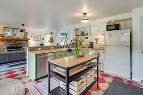 Charming Rockaway Beach House, Walk to Ocean!