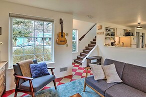 Charming Rockaway Beach House, Walk to Ocean!