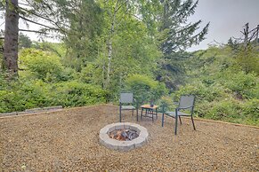 Charming Rockaway Beach House, Walk to Ocean!