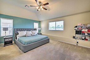 Spacious Conroe Home - 6 Mi to The Woodlands!