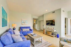 2 Mi to Beach: Hilton Head Condo w/ Pool!