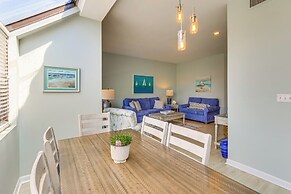 2 Mi to Beach: Hilton Head Condo w/ Pool!