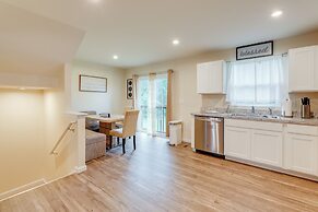 Sunlit Milford Townhome < 2 Mi to Riverwalk!