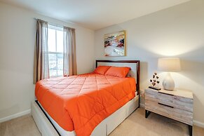 Sunlit Milford Townhome < 2 Mi to Riverwalk!