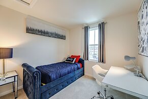 Sunlit Milford Townhome < 2 Mi to Riverwalk!