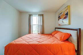 Sunlit Milford Townhome < 2 Mi to Riverwalk!