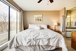 Pools, Marina & Grill: Osage Beach Condo!