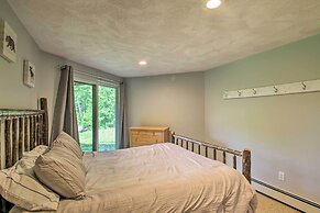 Bartlett Condo w/ Mtn-view Deck < 1 Mi to Skiing!