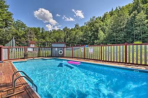 Bartlett Condo w/ Mtn-view Deck < 1 Mi to Skiing!