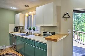Bartlett Condo w/ Mtn-view Deck < 1 Mi to Skiing!