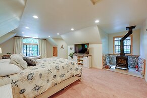 'lakeside Bear Lodge' Studio: 9 Mi to Bass Lake!