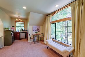 'lakeside Bear Lodge' Studio: 9 Mi to Bass Lake!