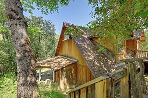 'lakeside Bear Lodge' Studio: 9 Mi to Bass Lake!