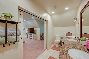 'lakeside Bear Lodge' Studio: 9 Mi to Bass Lake!