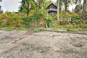 Waterfront Bainbridge Island Home: Stunning Views!