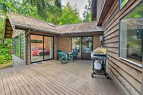 Waterfront Bainbridge Island Home: Stunning Views!