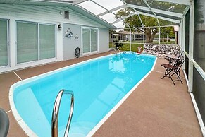 Renovated Port Richey Oasis w/ Lanai + Grill!