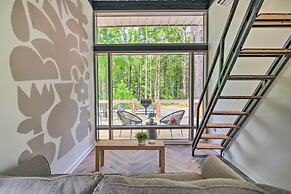 2 Mi to Msu: Chic Tiny Home Retreat!