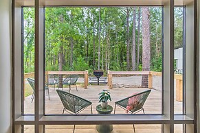 2 Mi to Msu: Chic Tiny Home Retreat!