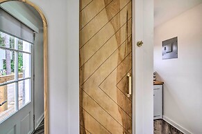 2 Mi to Msu: Chic Tiny Home Retreat!