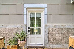 2 Mi to Msu: Chic Tiny Home Retreat!