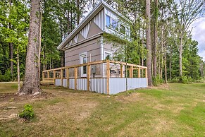 2 Mi to Msu: Chic Tiny Home Retreat!