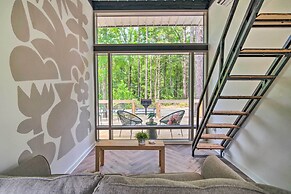 2 Mi to Msu: Chic Tiny Home Retreat!