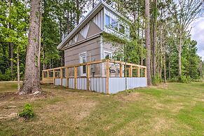 2 Mi to Msu: Chic Tiny Home Retreat!