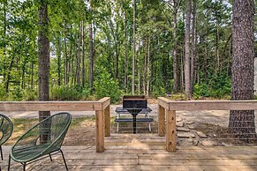 2 Mi to Msu: Chic Tiny Home Retreat!