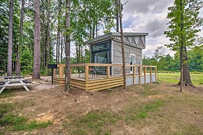 2 Mi to Msu: Chic Tiny Home Retreat!