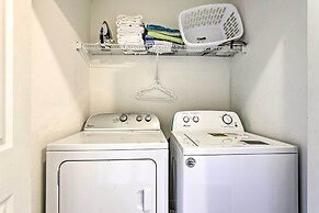 < 5 Mi to Disney: Sun-soaked Kissimmee Escape!