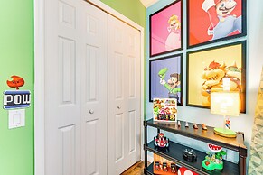 < 5 Mi to Disney: Sun-soaked Kissimmee Escape!