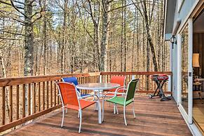Mountain-view Conway Cabin ~ 9 Mi to Slopes!