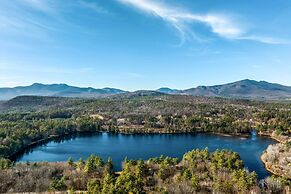 Mountain-view Conway Cabin ~ 9 Mi to Slopes!