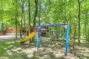 Cabin on 23 Acres w/ Creek Access in Broken Bow