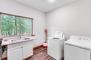 Cabin on 23 Acres w/ Creek Access in Broken Bow