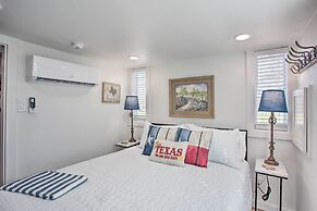 4 Mi to Dtwn: Mckinney Tiny Home w/ Fire Pit