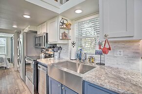 4 Mi to Dtwn: Mckinney Tiny Home w/ Fire Pit