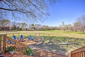 4 Mi to Dtwn: Mckinney Tiny Home w/ Fire Pit