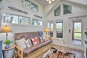 4 Mi to Dtwn: Mckinney Tiny Home w/ Fire Pit